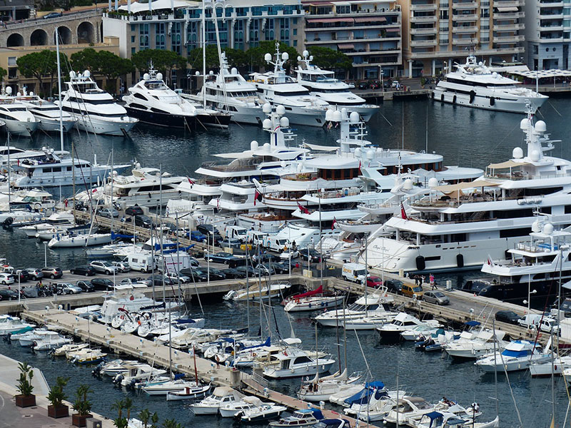 Car rental with driver for the Monaco Grand Prix