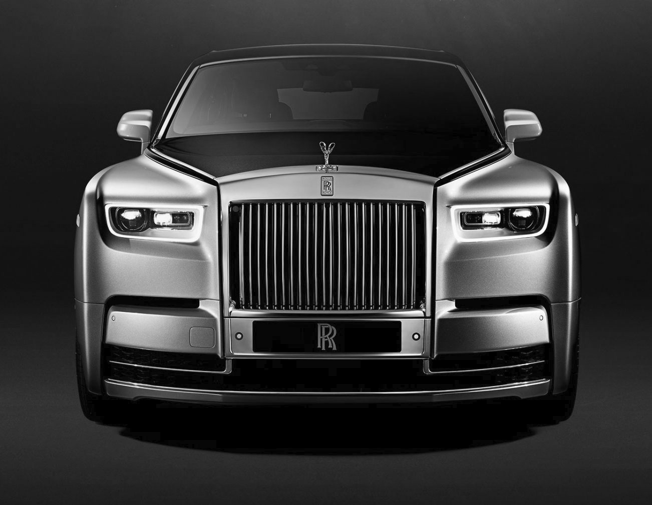 Phantom - location de voiture de luxe à Paris