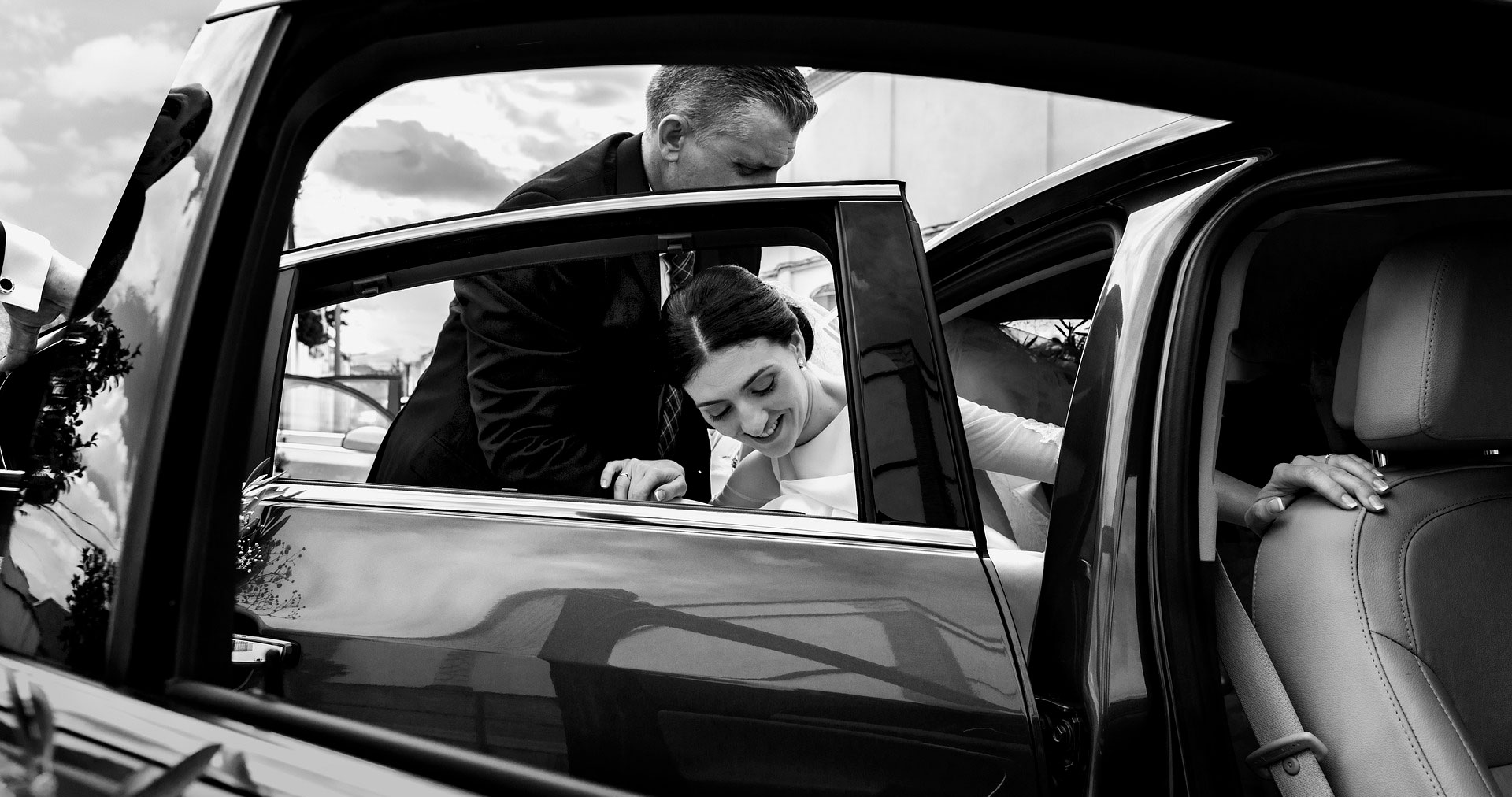 Voiture de luxe avec chauffeur privé pour mariage et évènement privé