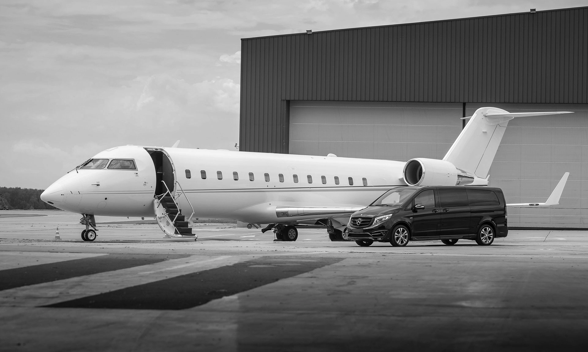 Transfert aéroports/gares avec chauffeur privé