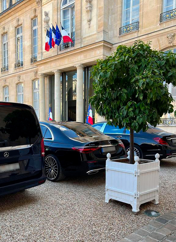 Chauffeurs privés pour ambassade et délégation