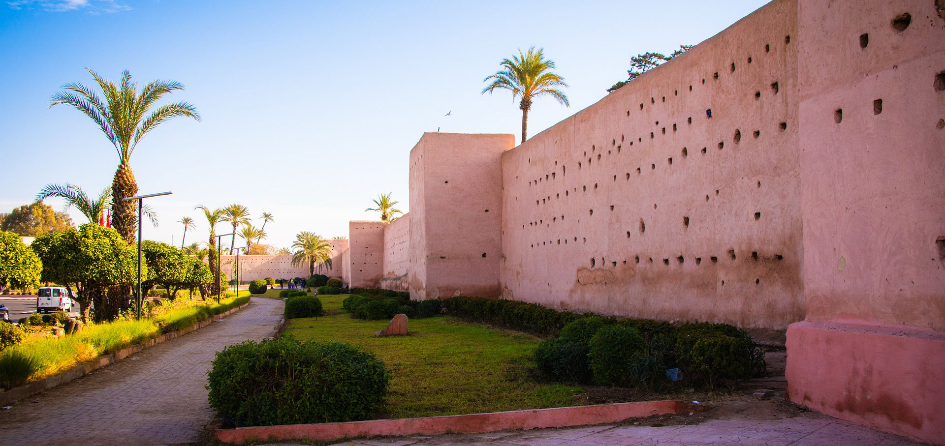 سيارة مع سائق مراكش المغرب